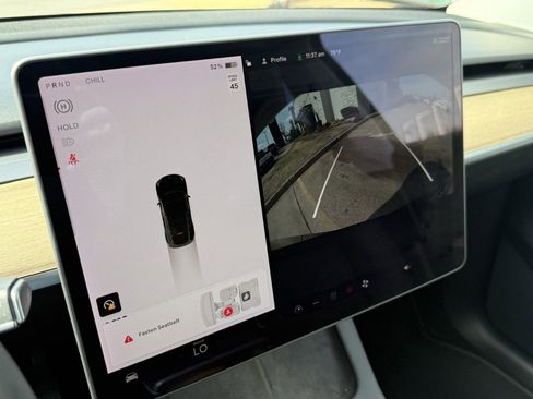 Used 2021 Tesla Model Y Long Range image 16