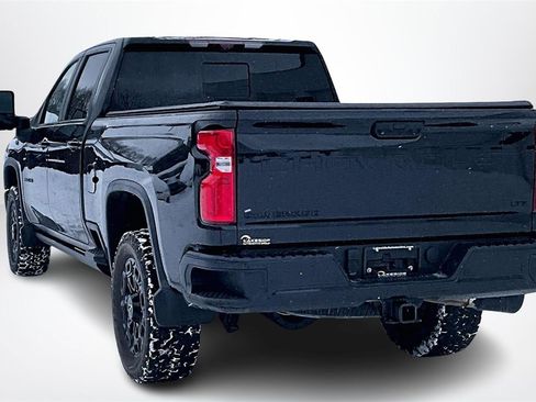 Used 2021 Chevrolet Silverado 2500 LTZ w/ LTZ Plus Package image 4