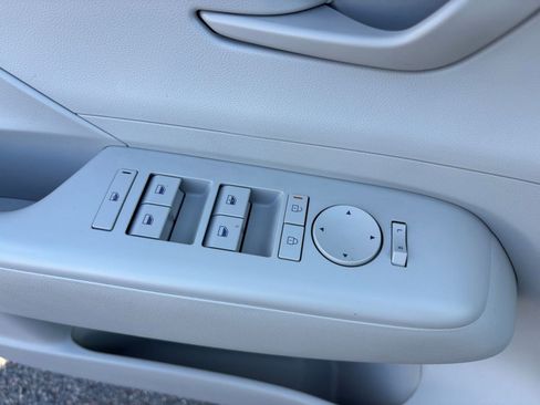 Used 2025 Hyundai Kona SEL image 20