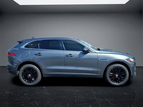Used 2019 Jaguar F-PACE Prestige AWD/4WD image 2
