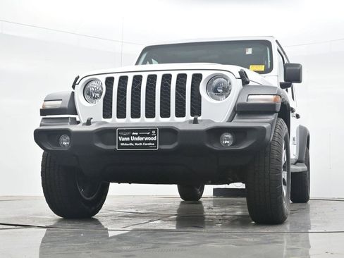 Used 2020 Jeep Gladiator Sport w/ Quick Order Package 24S AWD/4WD image 25