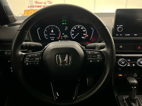 Used 2023 Honda Civic Sport image 17