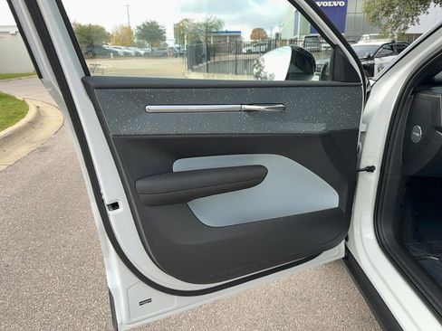 New 2026 Volvo EX30 Ultra w/ Climate Package image 11