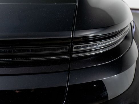 Used 2025 Porsche Panamera 4 image 13