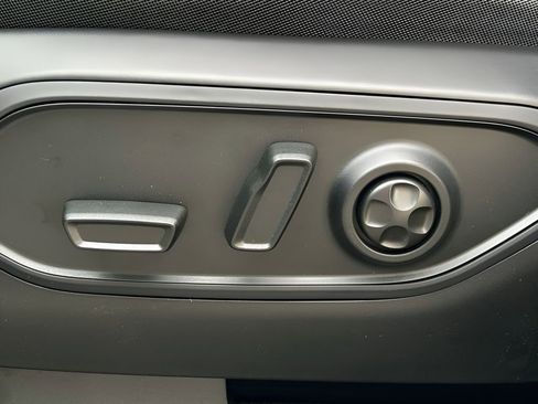 New 2025 Jeep Grand Cherokee Limited image 17