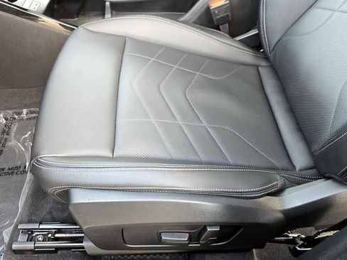 Used 2025 BMW X1 xDrive28i image 23