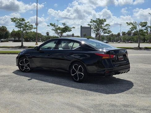 Used 2024 Nissan Altima 2.5 SR FWD image 5
