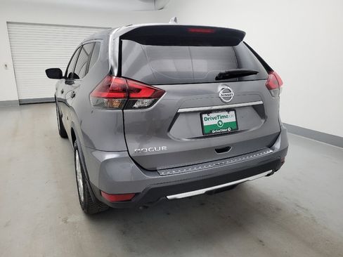 Used 2018 Nissan Rogue S FWD image 6