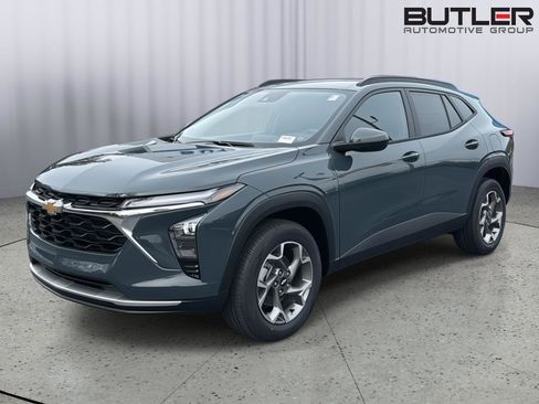 New 2026 Chevrolet Trax LT w/ Driver Confidence Package image 1