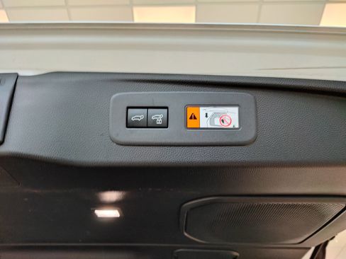 Used 2025 Toyota Land Cruiser w/ Premium Package image 19