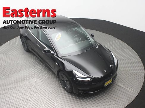 Used 2019 Tesla Model 3 Standard Range RWD image 3