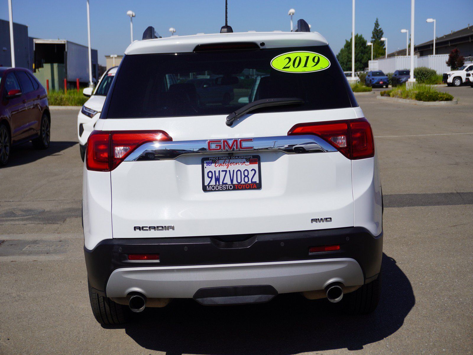 Used 2019 GMC Acadia SLT AWD/4WD image 9