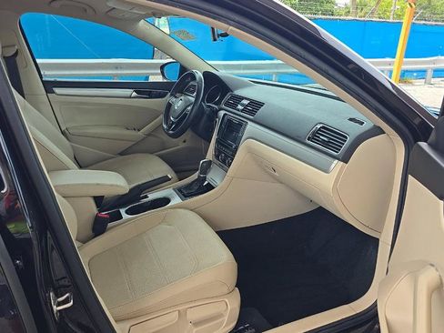 Used 2019 Volkswagen Passat 2.0T Wolfsburg w/ Wheels & Sunroof Package FWD image 3