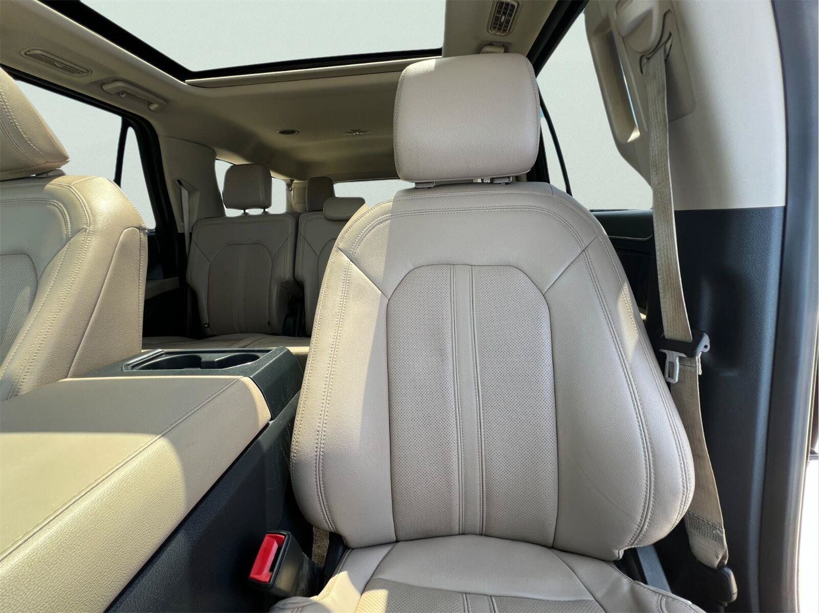 Used 2022 Ford Expedition Max Limited AWD/4WD image 40