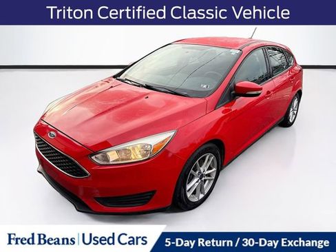Used 2017 Ford Focus SE image 3
