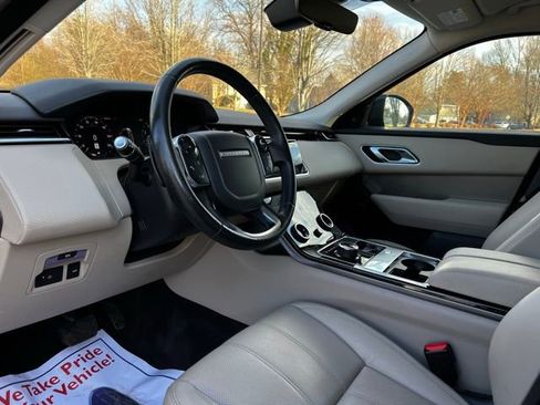 Used 2018 Land Rover Range Rover Velar S image 11