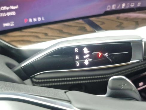 Used 2025 Cadillac Escalade Sport Platinum w/ LPO, ONYX Package image 20