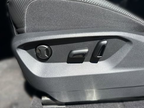 New 2026 Volkswagen Atlas Cross Sport SE image 14