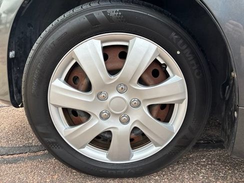 Used 2009 Toyota Matrix w/ PWR Pkg FWD image 10