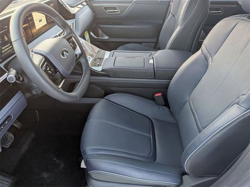 New 2026 INFINITI QX80 4WD w/ Sport Exterior Package image 12