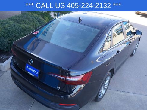 Used 2024 Volkswagen Jetta SE image 16
