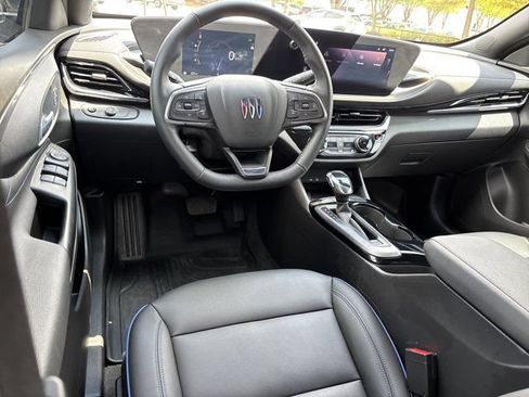 Used 2025 Buick Envista Sport Touring w/ Convenience I Package FWD image 18