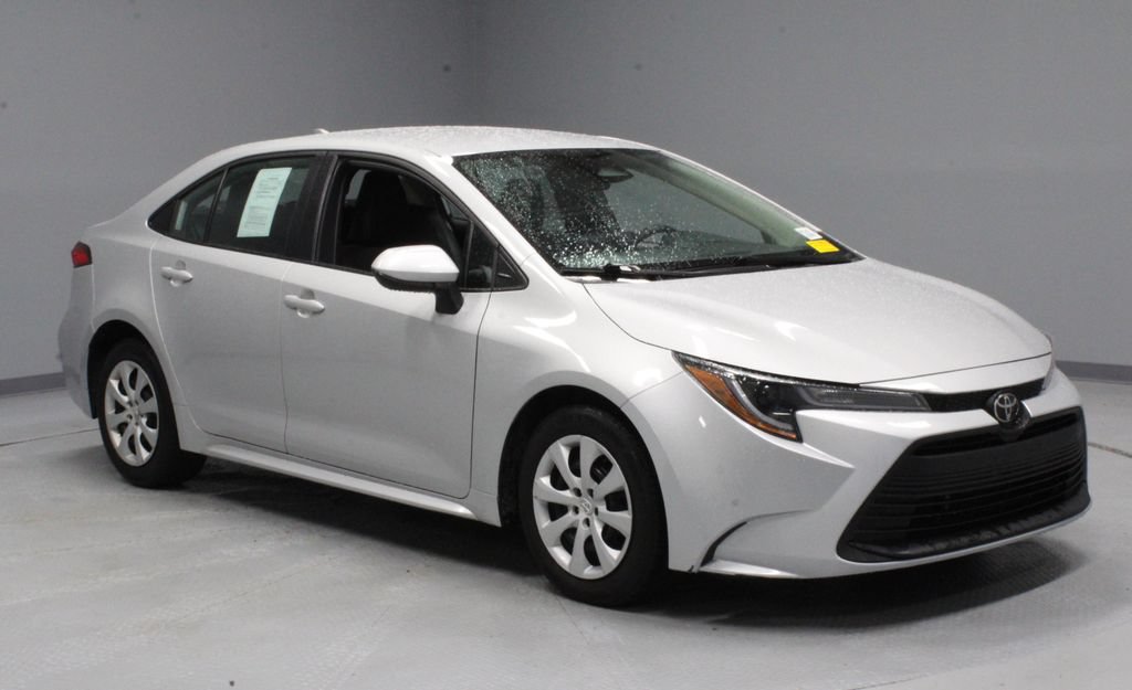 Used 2024 Toyota Corolla LE FWD image 1