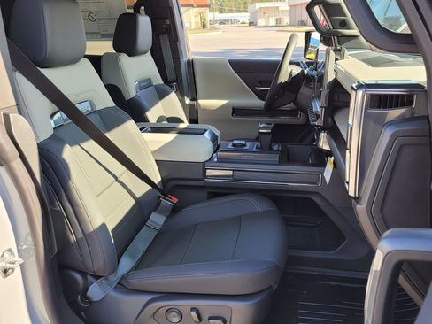New 2026 GMC Hummer EV 4x4 Crew Cab image 14