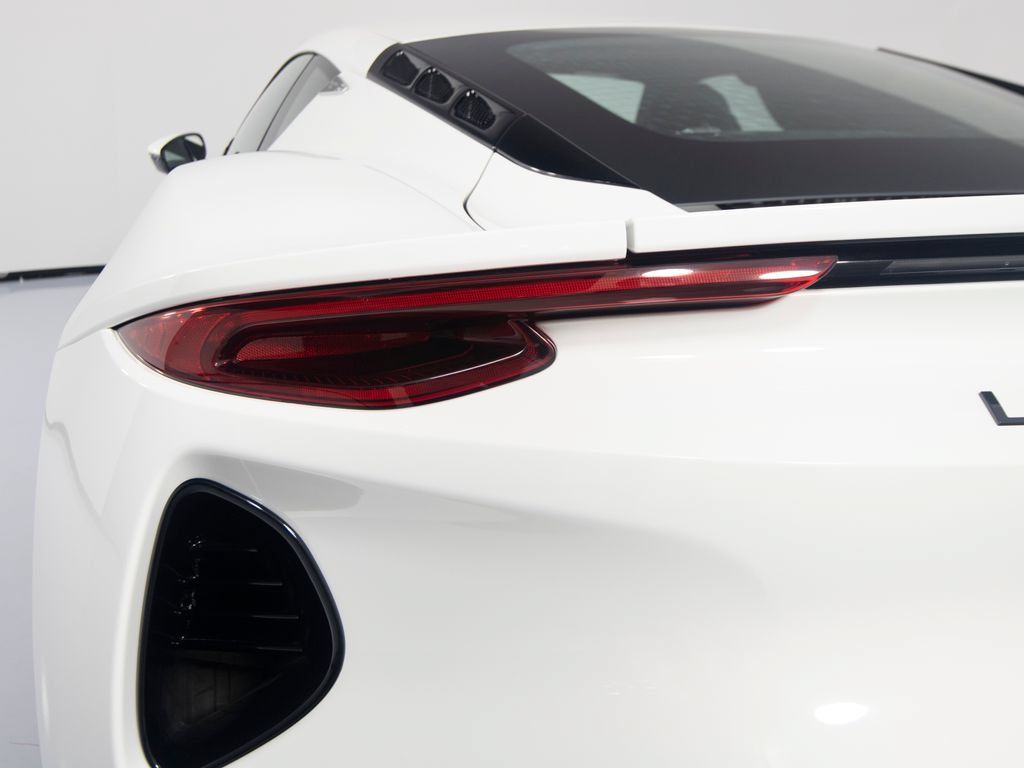 Used 2025 Lotus Emira RWD image 49