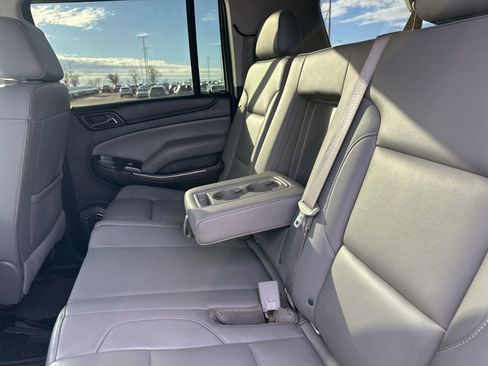 Used 2016 Chevrolet Suburban LT w/ Luxury Package image 21