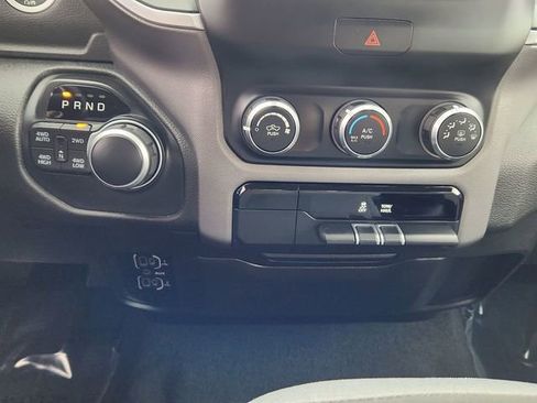 Used 2019 RAM 1500 Big Horn image 39