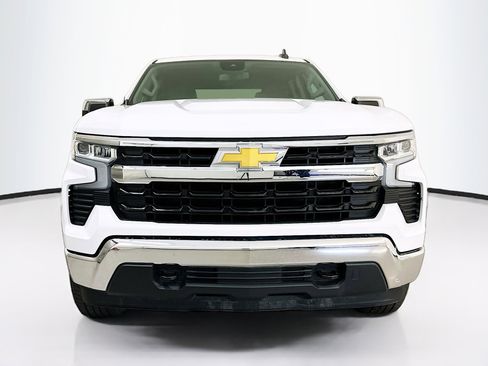 Used 2023 Chevrolet Silverado 1500 LT image 2