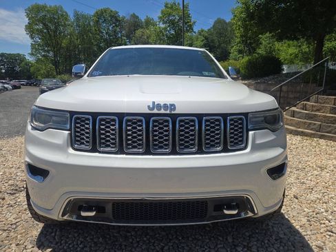 Used 2017 Jeep Grand Cherokee Overland AWD/4WD image 2