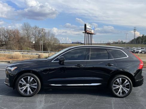 Used 2023 Volvo XC60 B5 Ultimate w/ Climate Package image 4