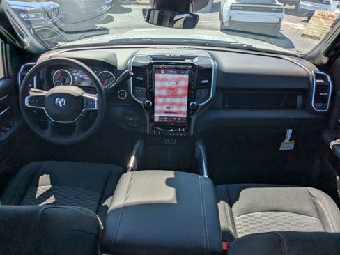 New 2026 RAM 2500 Big Horn AWD/4WD image 15