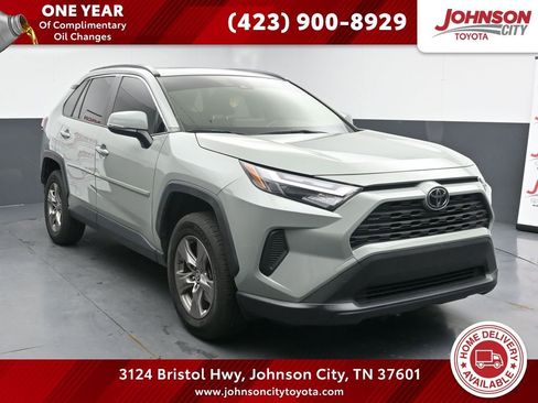 Used 2022 Toyota RAV4 XLE w/ Convenience Package AWD/4WD image 1