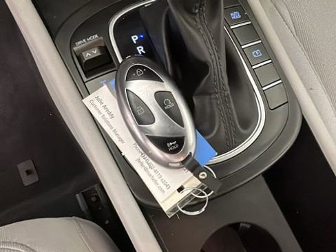 Used 2025 Hyundai Kona SE AWD/4WD image 22