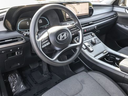 Used 2023 Hyundai Palisade SE w/ Cargo Package image 5