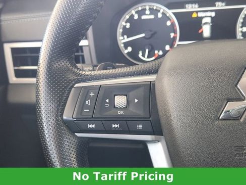 Used 2022 Mitsubishi Outlander SE image 25