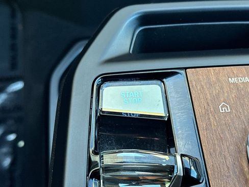 Used 2023 BMW iX M60 image 26