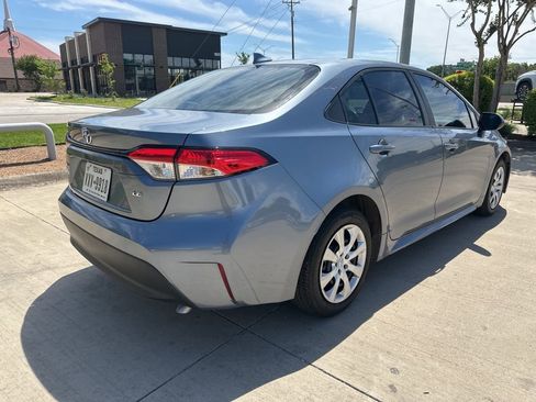 Used 2024 Toyota Corolla LE FWD image 10