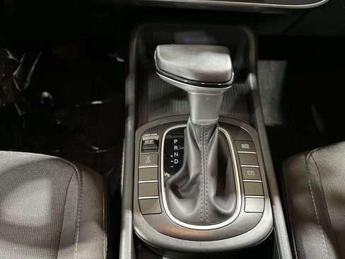 Used 2025 Hyundai Kona SEL image 21