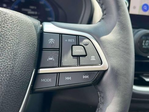 Used 2024 Toyota Grand Highlander AWD image 25