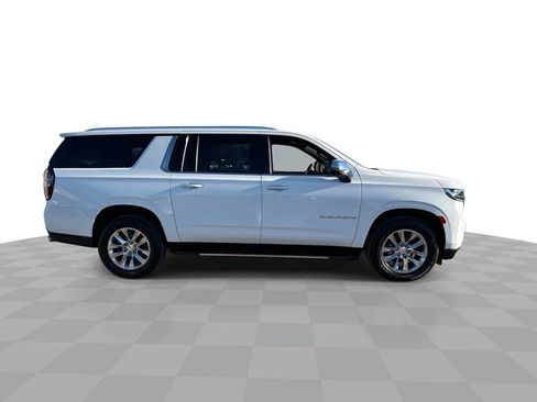 Used 2022 Chevrolet Suburban Premier image 9