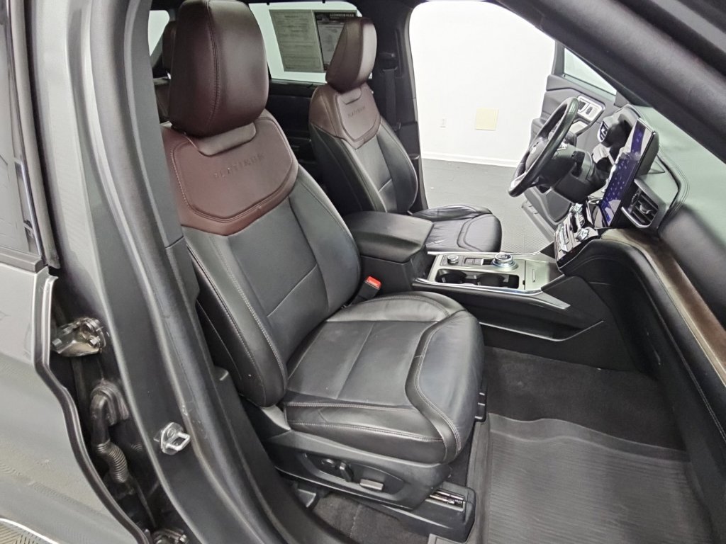 Used 2023 Ford Explorer Platinum w/ Technology Package AWD/4WD image 43