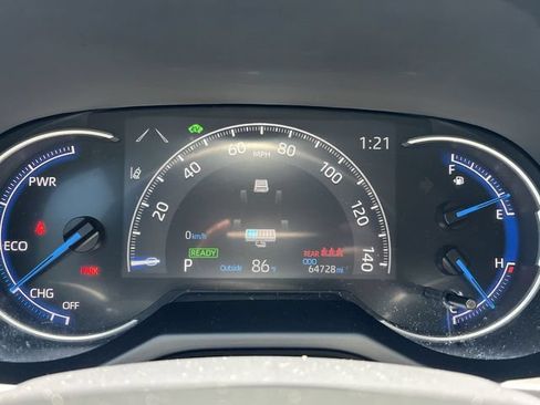Used 2024 Toyota RAV4 LE AWD/4WD image 25