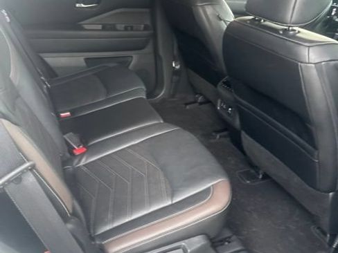 Certified 2023 Nissan Pathfinder Platinum w/ Cargo Package FWD image 12