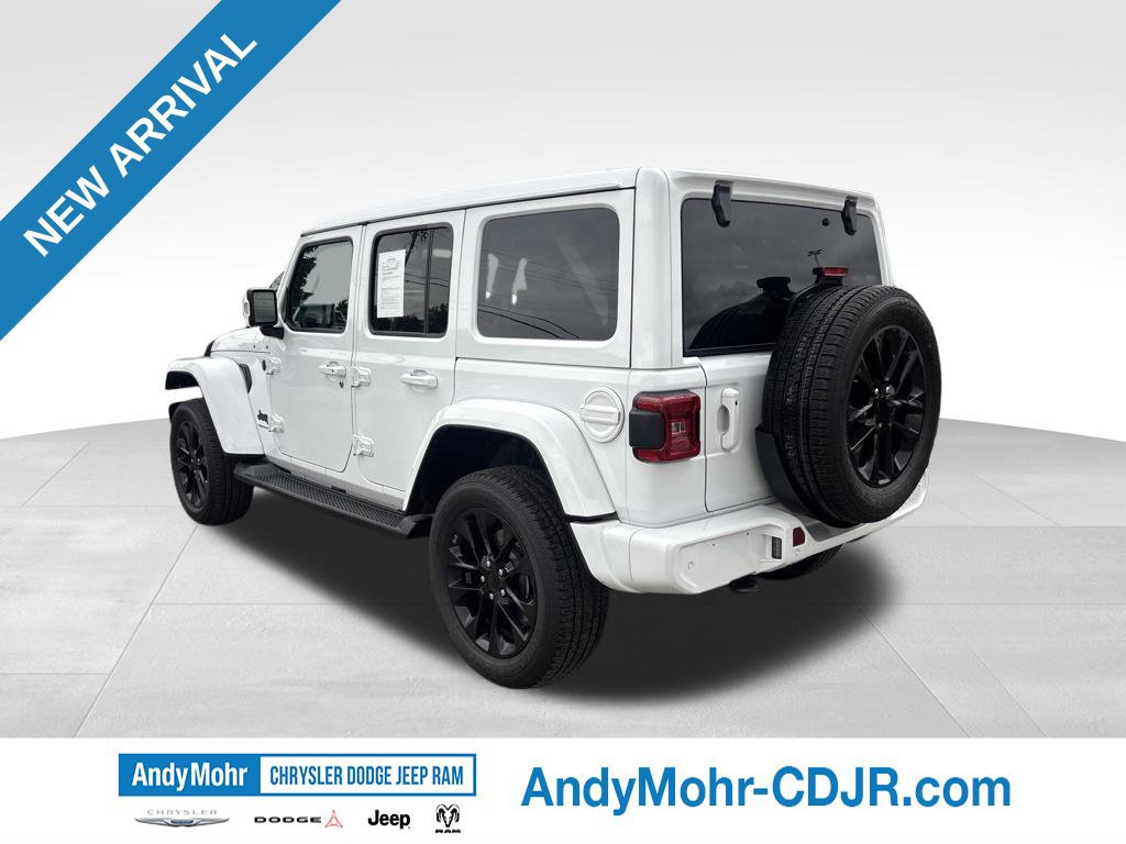 Used 2023 Jeep Wrangler Unlimited Sahara AWD/4WD image 5