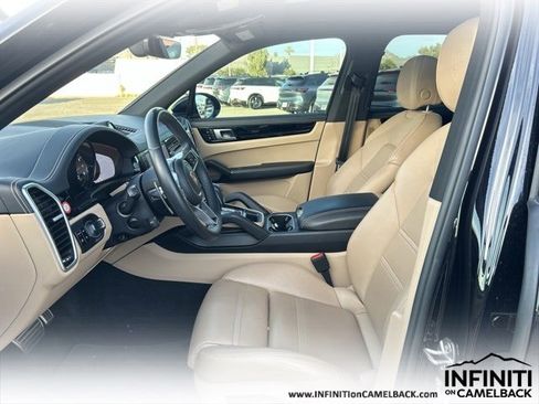 Used 2019 Porsche Cayenne S image 14