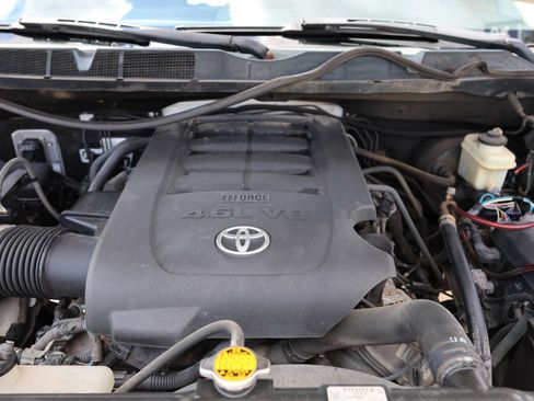 Used 2014 Toyota Tundra SR5 w/ SR5 Upgrade Package RWD image 44
